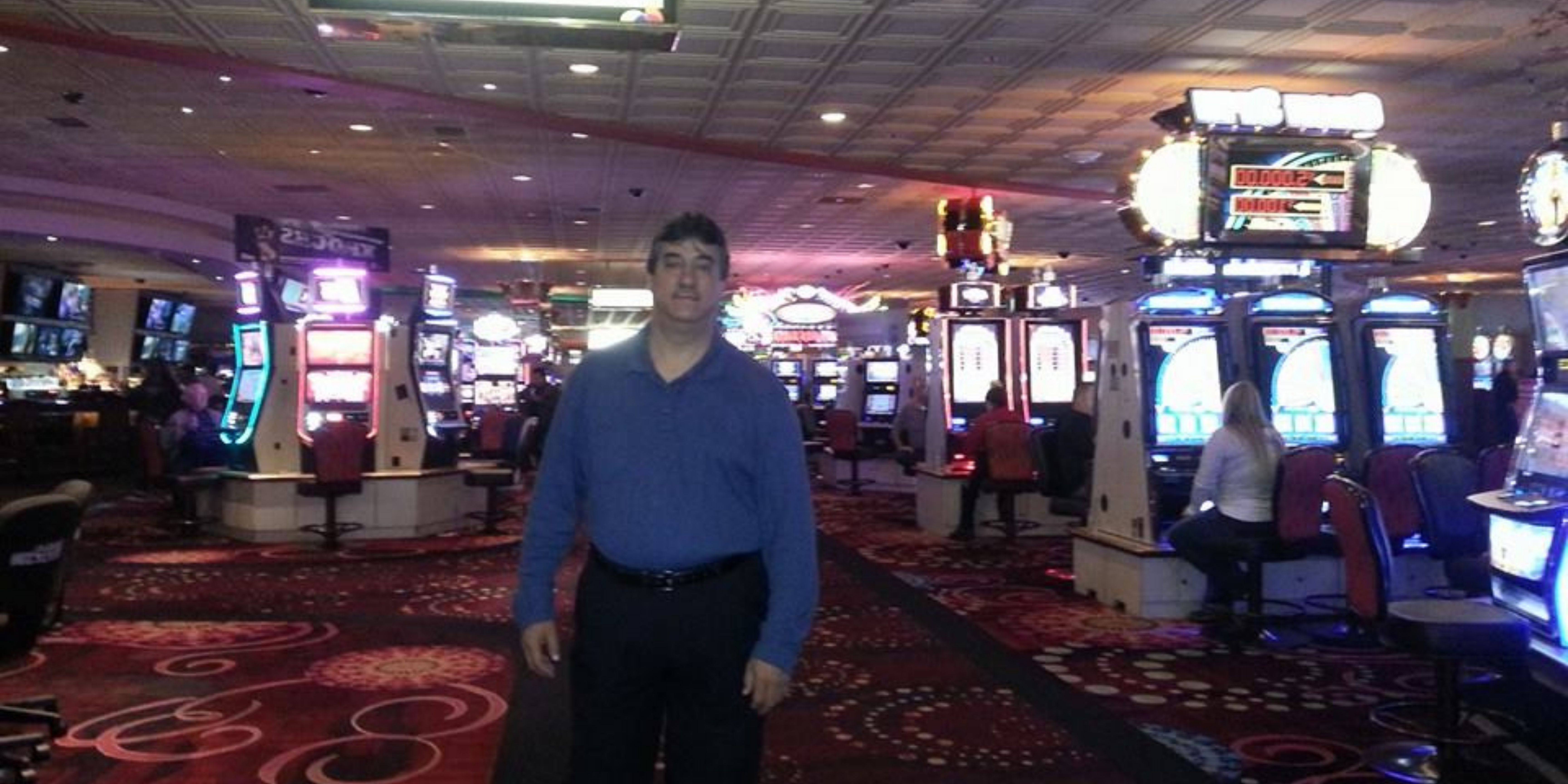 Jaime Ricardo Galicia Mendoza en el casino 3